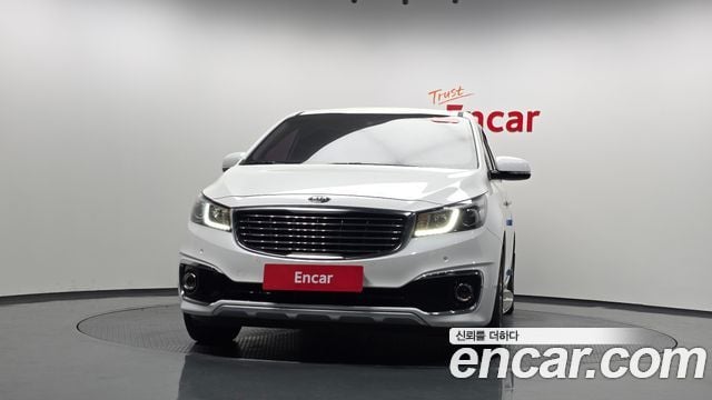 Kia Carnival 9-Seater Prestige