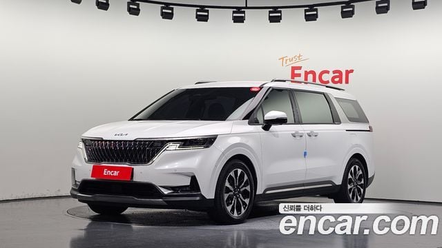 Kia Carnival Gasoline 9-Seater Signature