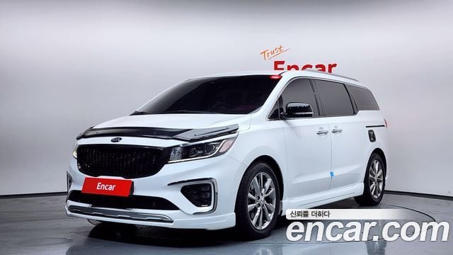 Kia Carnival 9-Seater Prestige