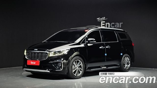 Kia Carnival 9-Seater Prestige
