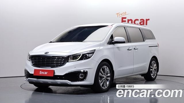 Kia Carnival 9-seater Noblesse