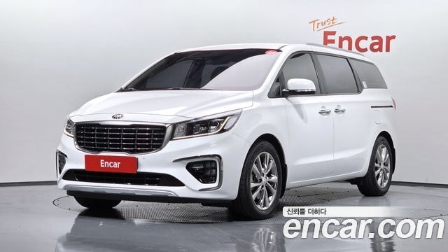 Kia Canival 9-Seater Luxury